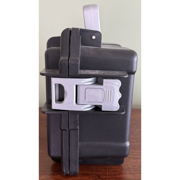 Invicta 3 Watch Slot‎ Case- Disney Mickey Mouse Limited Edition - Picture 2 of 6